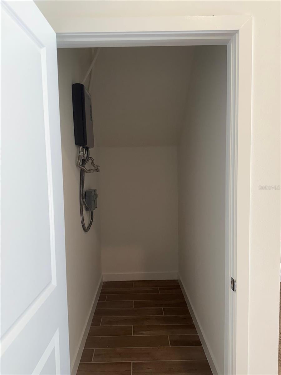 PARKER POINTE SUB - Residential