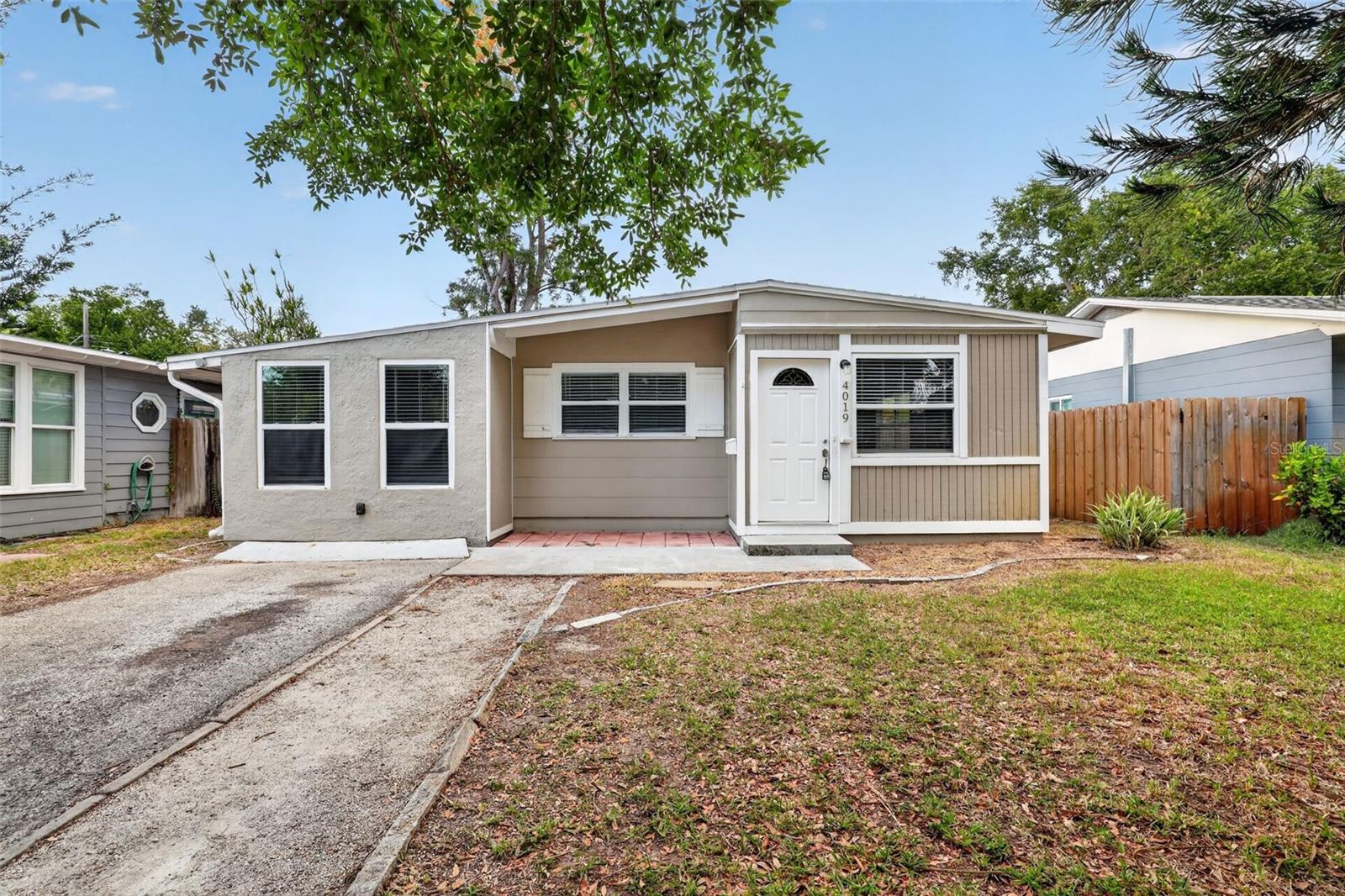 CENTRAL OAK PARK - Residential