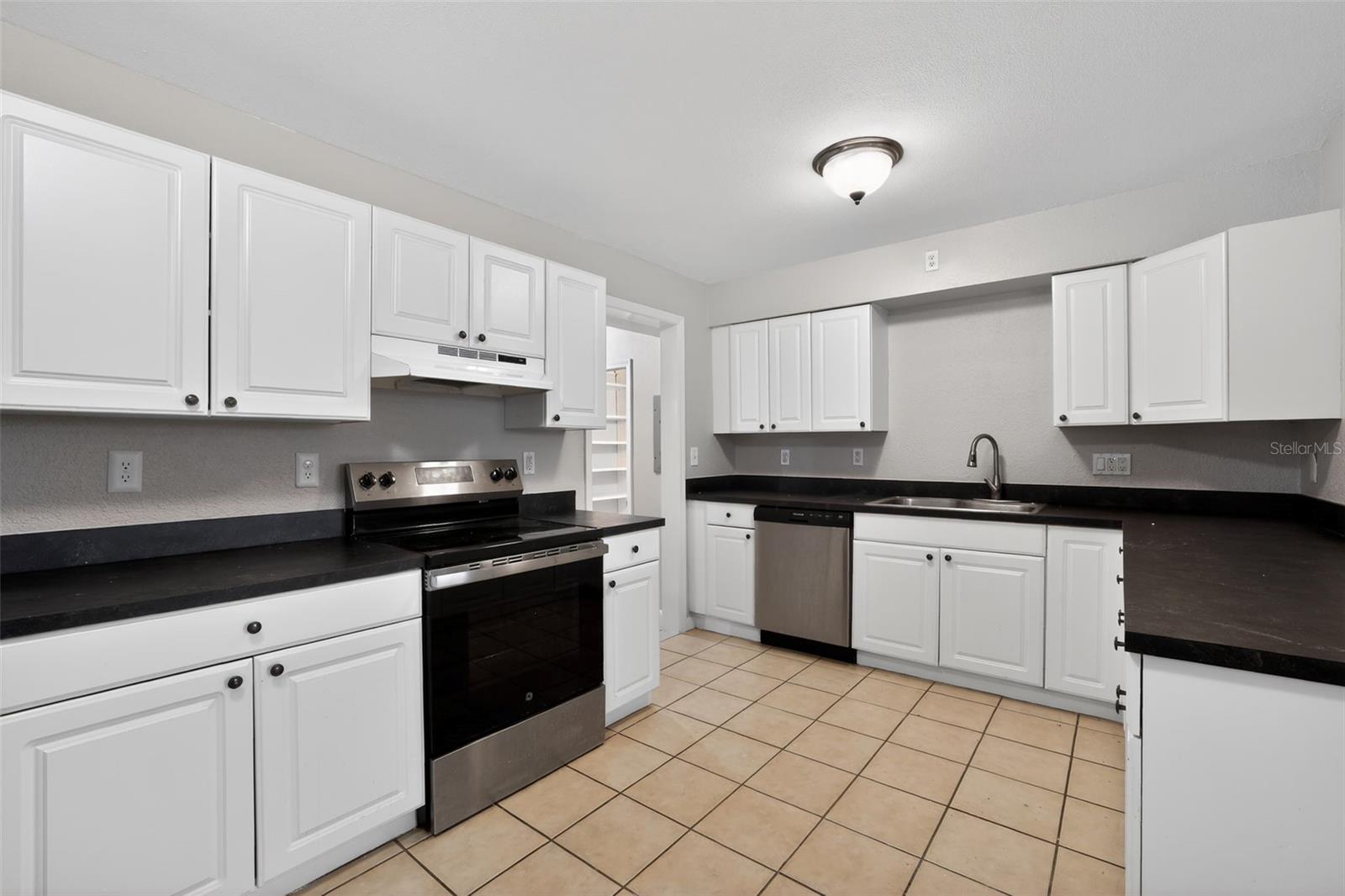 CENTRAL OAK PARK - Residential