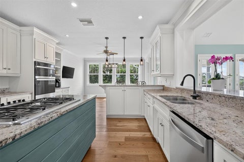 Tiny photo for 580 W 10th Avenue, Mount Dora, FL 32757 (MLS # G5117607)