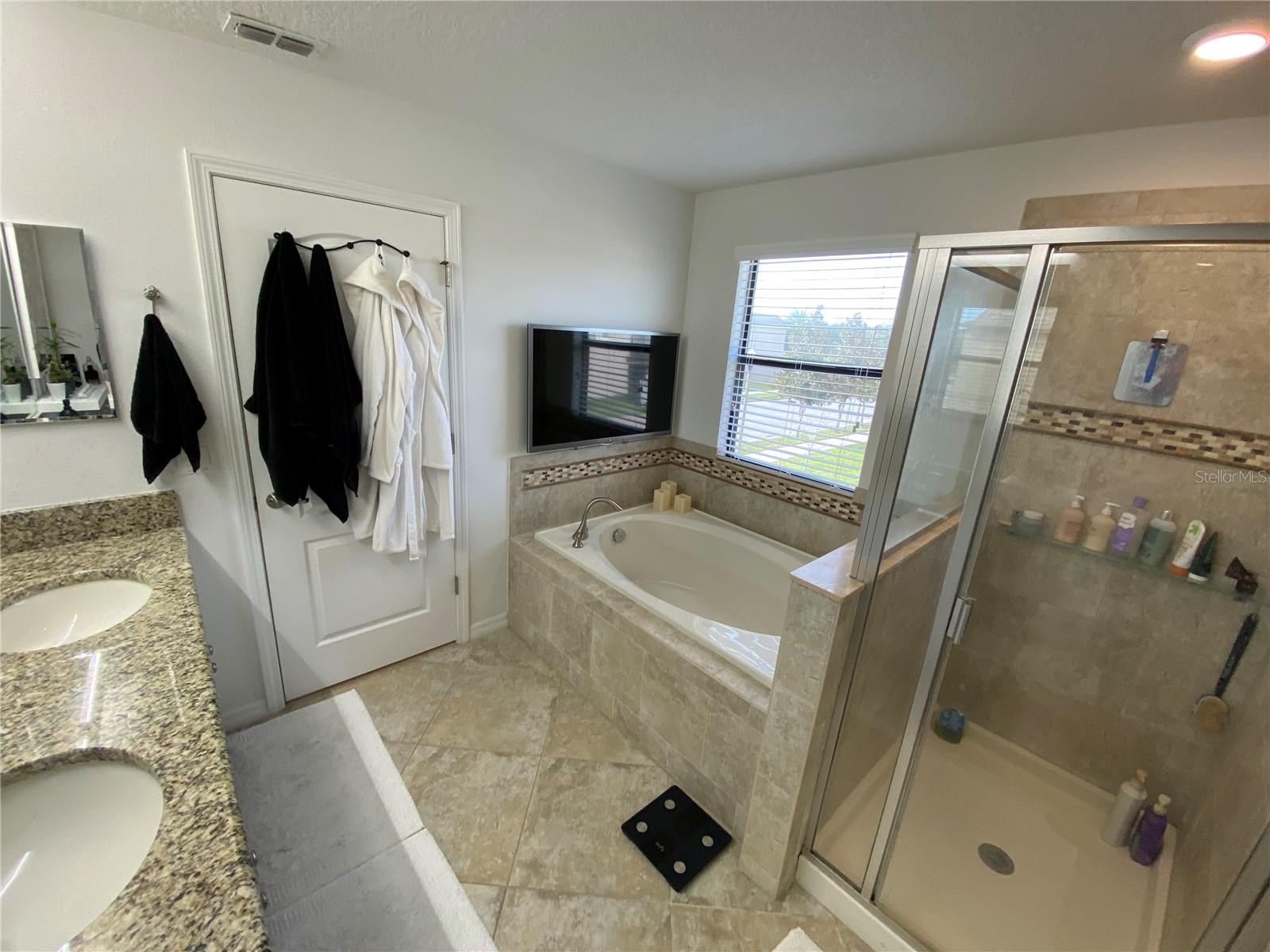 WINDERMERE SOUND - Residential Lease