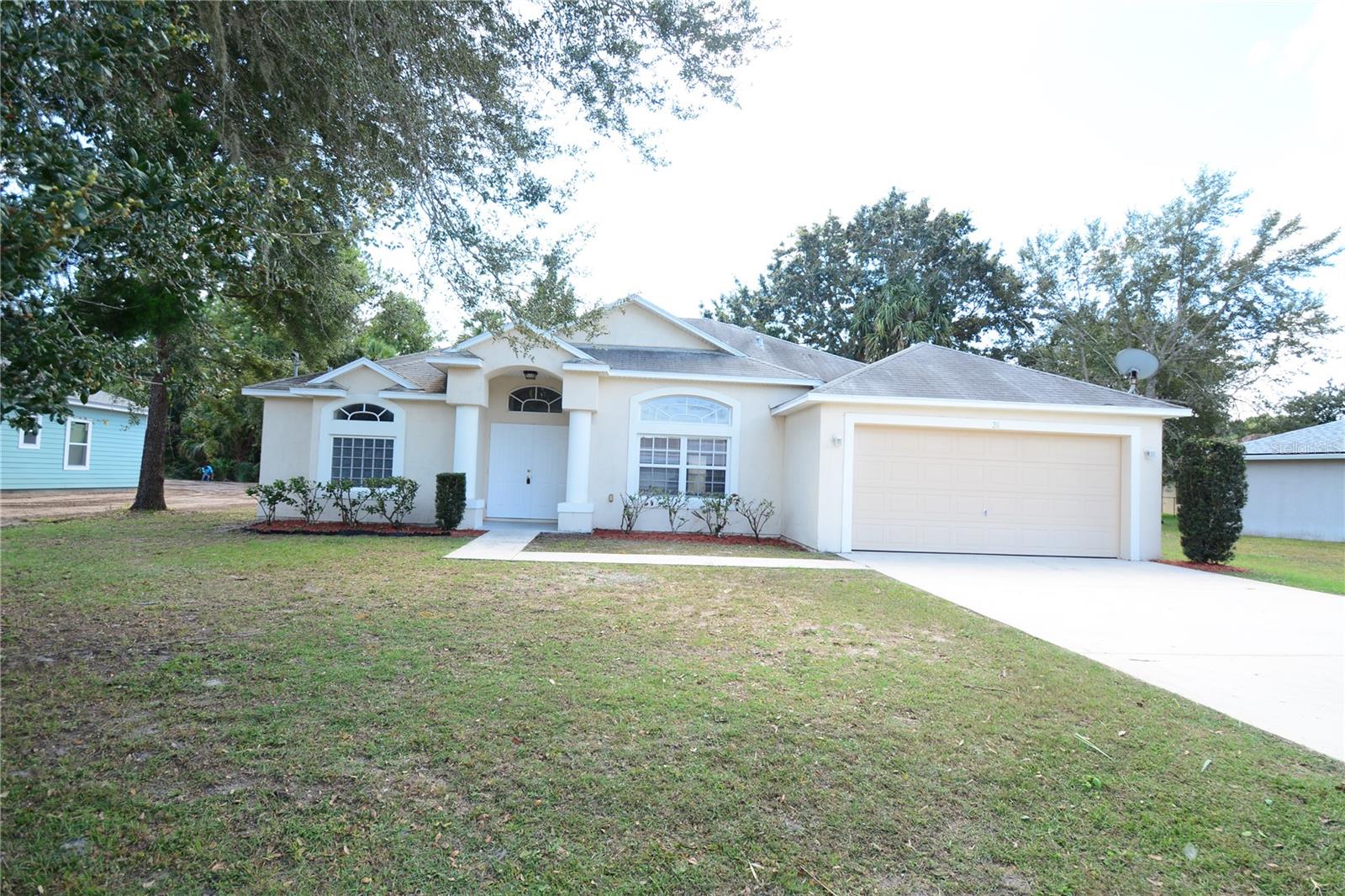 Deposit free living (for qualified renters through Obligo). Enhance your lifestyle by making 28 Ranwood Lane, Palm Coast, FL, your new home. This spacious 2,131 sq ft rental offers four beautifully appointed bedrooms, ensuring ample space for relaxation and personal retreat. The two full bathrooms provide modern convenience for your daily routines. Situated in the serene neighborhood of Palm Coast, this residence invites tranquility and peace into your everyday life. The open layout seamlessly connects living spaces, fostering an environment perfect for both entertaining and cozy family gatherings. Large windows throughout the home allow for an abundance of natural light, creating a warm and inviting atmosphere. The kitchen, equipped with ample counter space, is a culinary enthusiast's dream, ready to inspire your next gourmet creation. Enjoy the lush Florida landscape surrounding the property, offering a picturesque setting for morning coffee or evening relaxation. Located just moments from local amenities, parks, and schools, this home provides the perfect balance of convenience and comfort. Experience the best of Florida living in this exceptional Palm Coast rental property. Learn more about the benefits of deposit-free living here:
See the Obligo brochure https://depositfree.myobligo.com/hubfs/Partner%20Resource%20Center%20(Obligo%20x%20Buildium)/Tenant%20Brochure.pdf