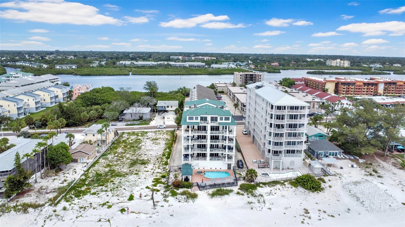 FAIRWINDS CONDO - Residential