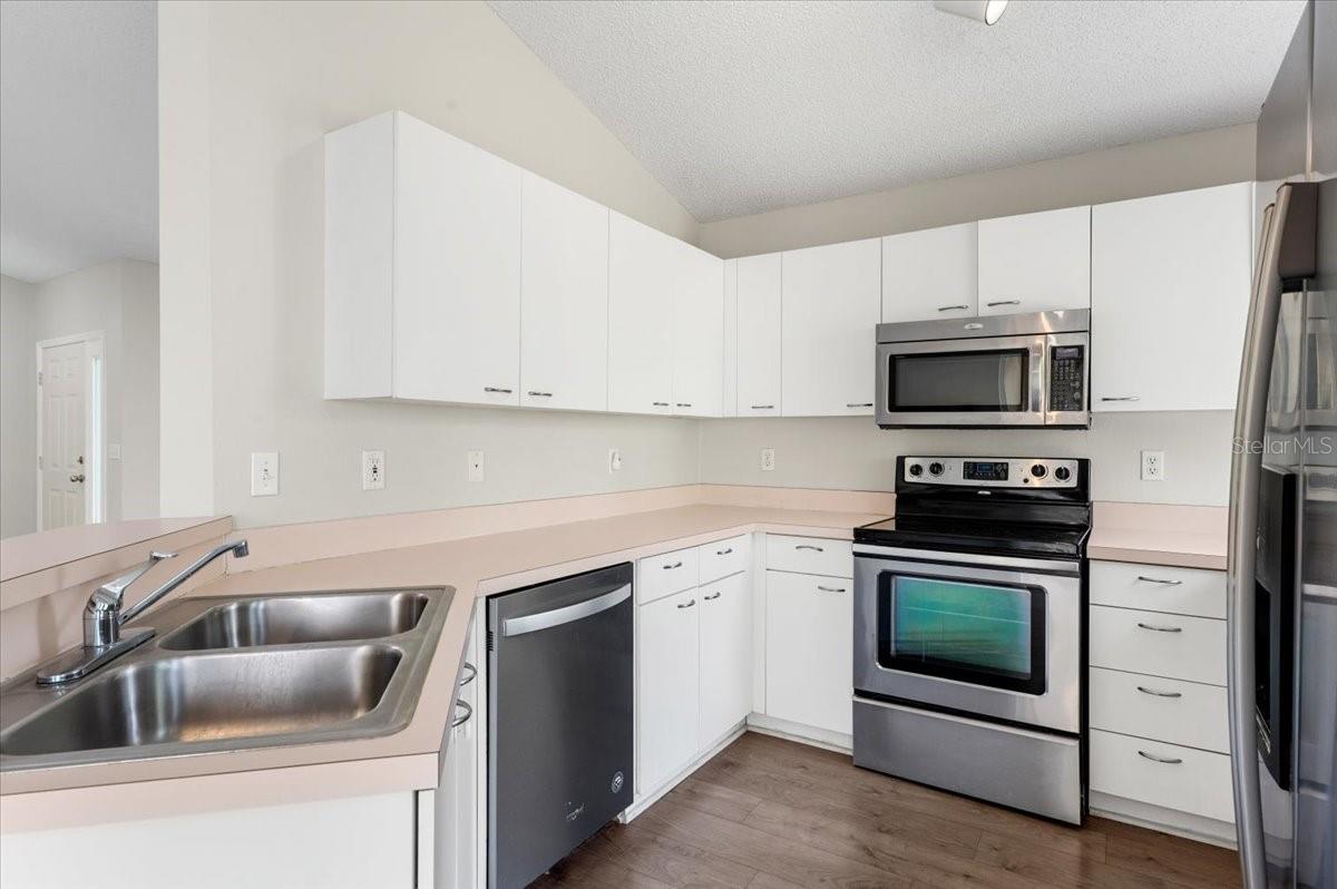 MAPLE HAMMOCK - Residential