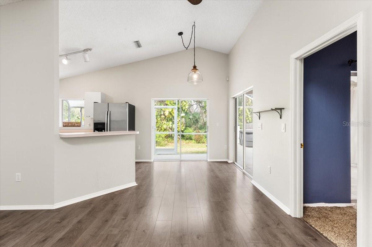 MAPLE HAMMOCK - Residential