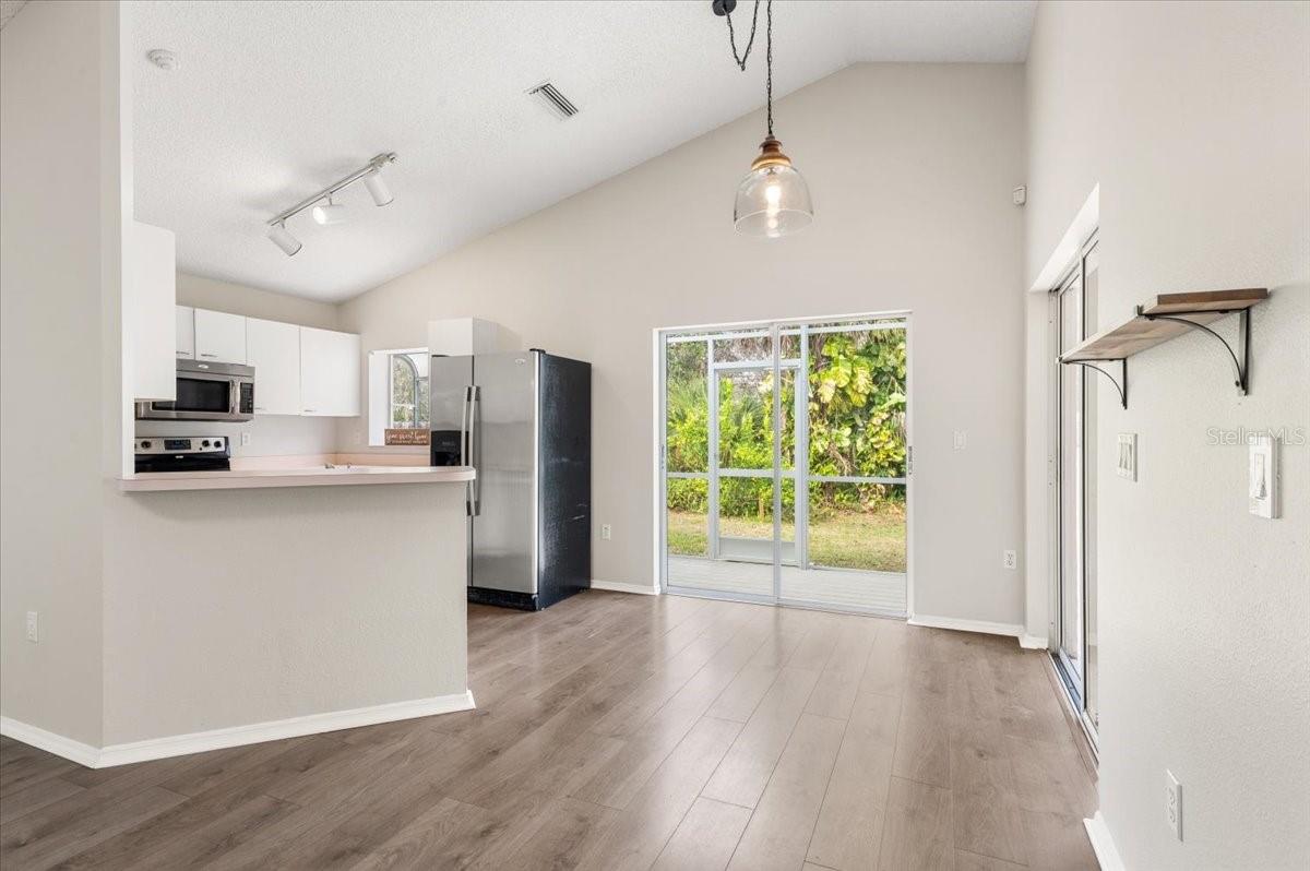 MAPLE HAMMOCK - Residential