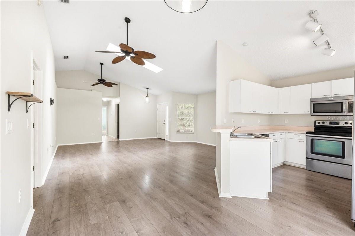 MAPLE HAMMOCK - Residential