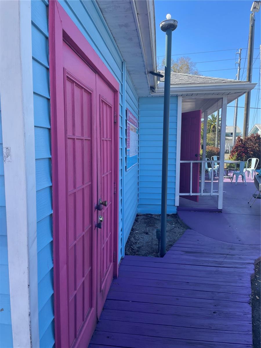 SUNSENT BEACH - Commercial Sale