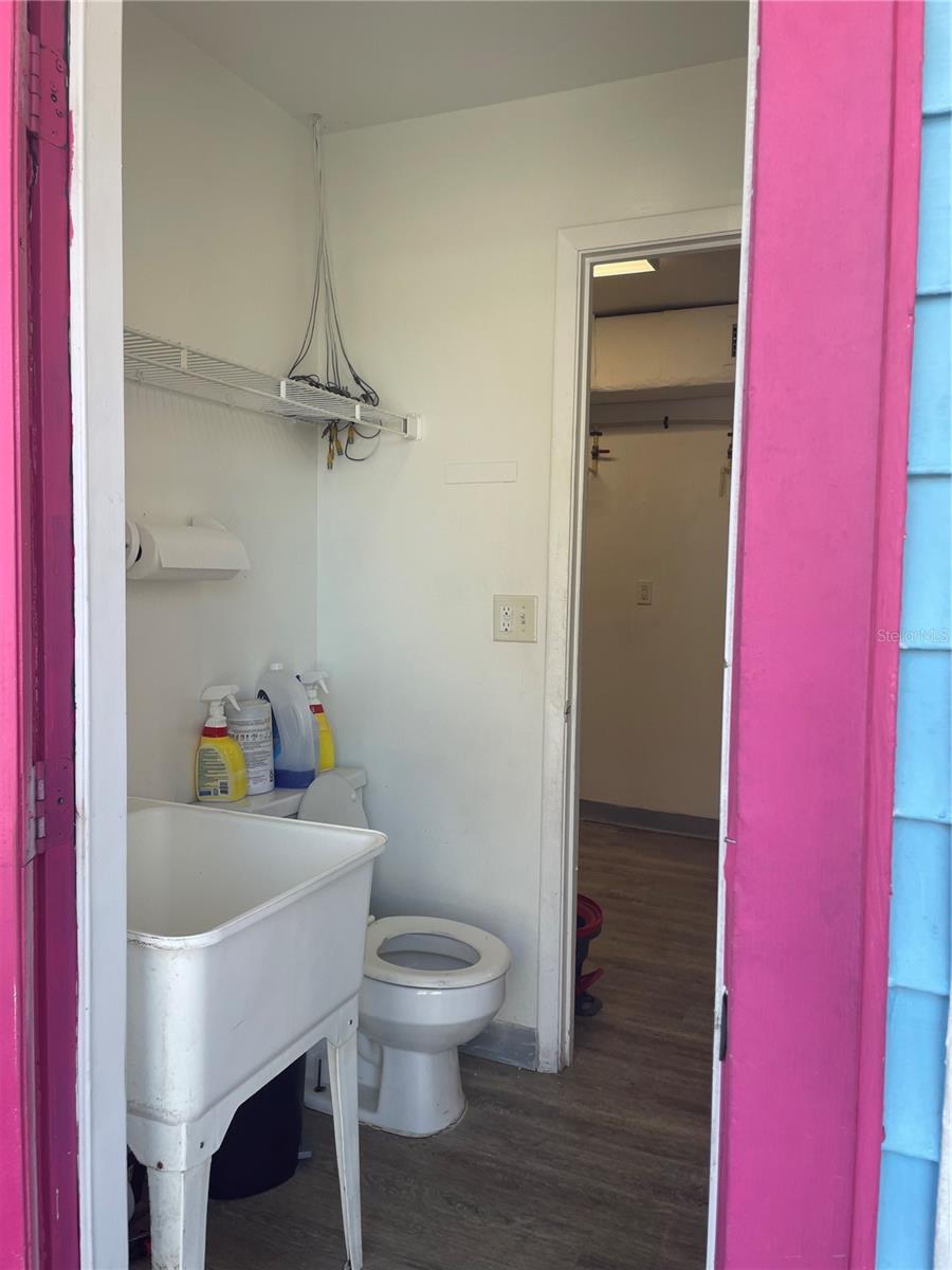 SUNSENT BEACH - Commercial Sale