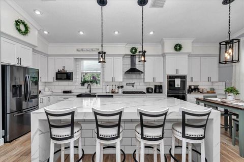 Tiny photo for 300 SE Highway 42, Summerfield, FL 34491 (MLS # OM703373)