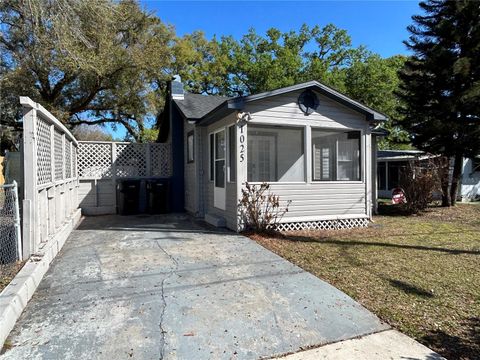Photo of 1025 36th Street, Orlando, FL 32805 (MLS # O6387483)
