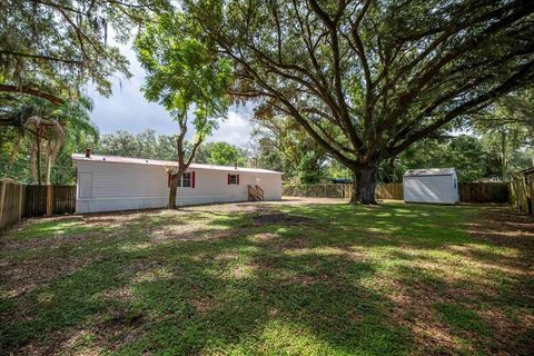 A home in WINTER HAVEN