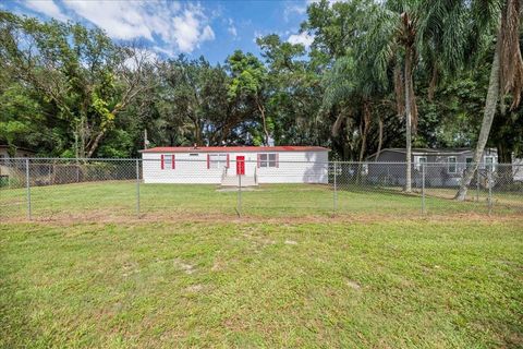 A home in WINTER HAVEN