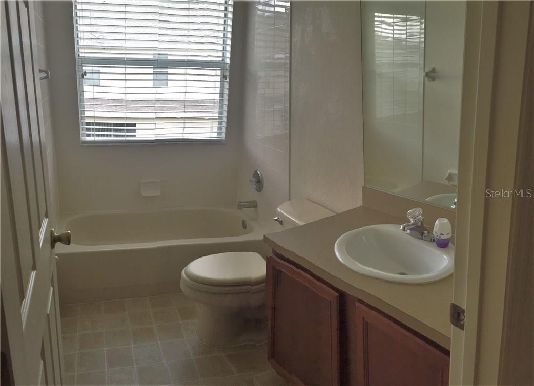 TWNHOMES FLORA RIDGE P2 - Residential Lease