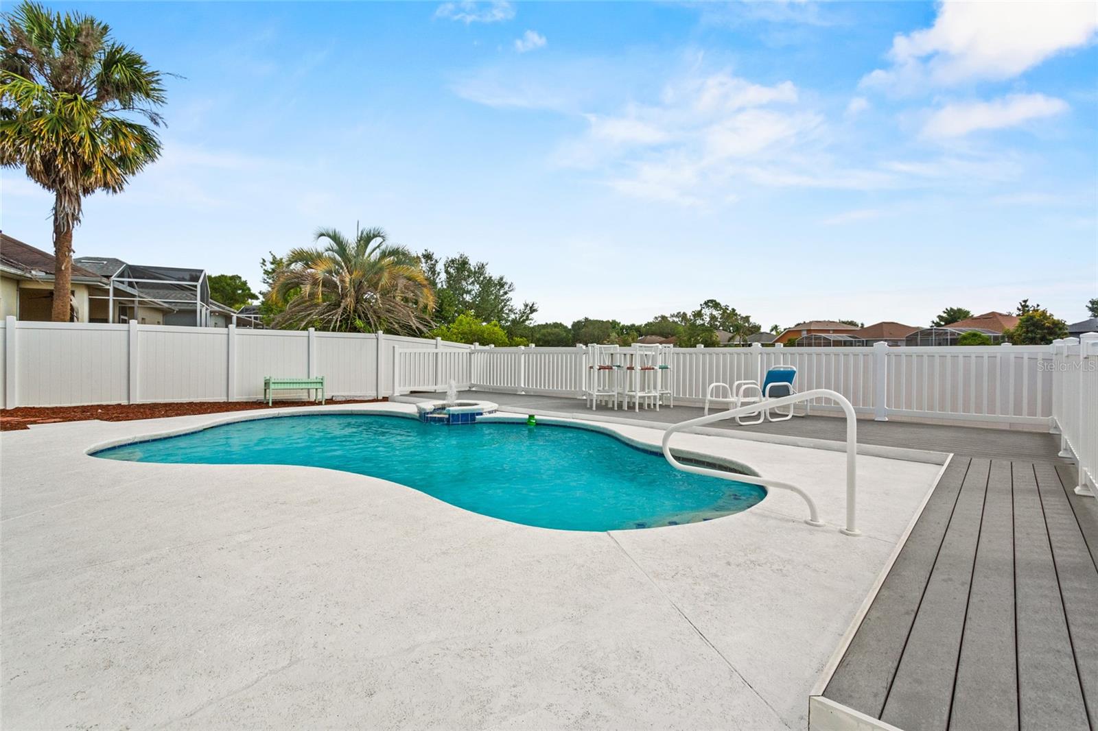 906 BERWICK DRIVE