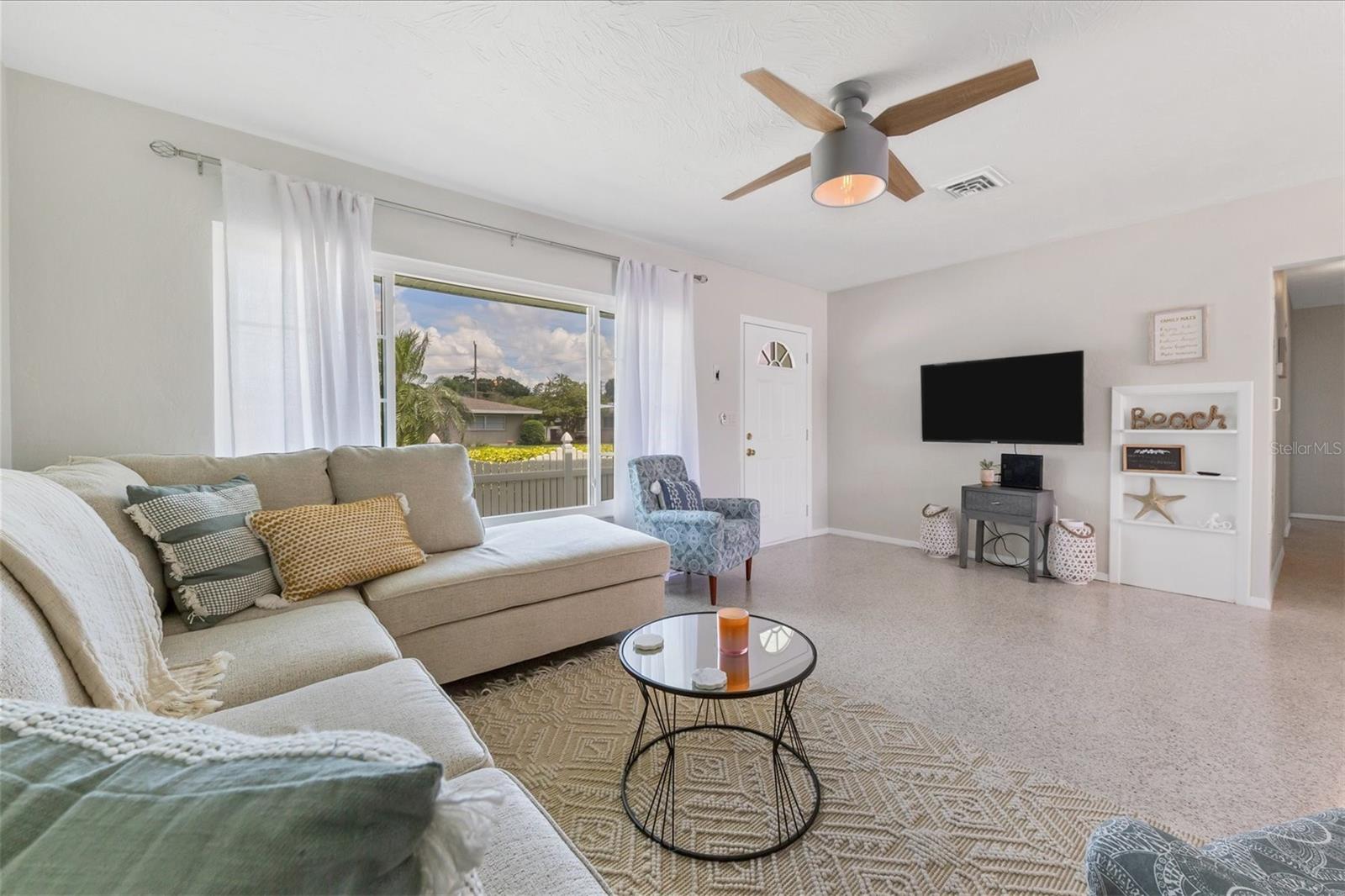 SOUTH GATE - Residential Lease