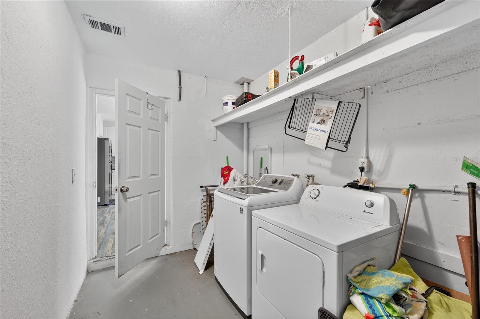 SHERYL MANOR - Residential Lease