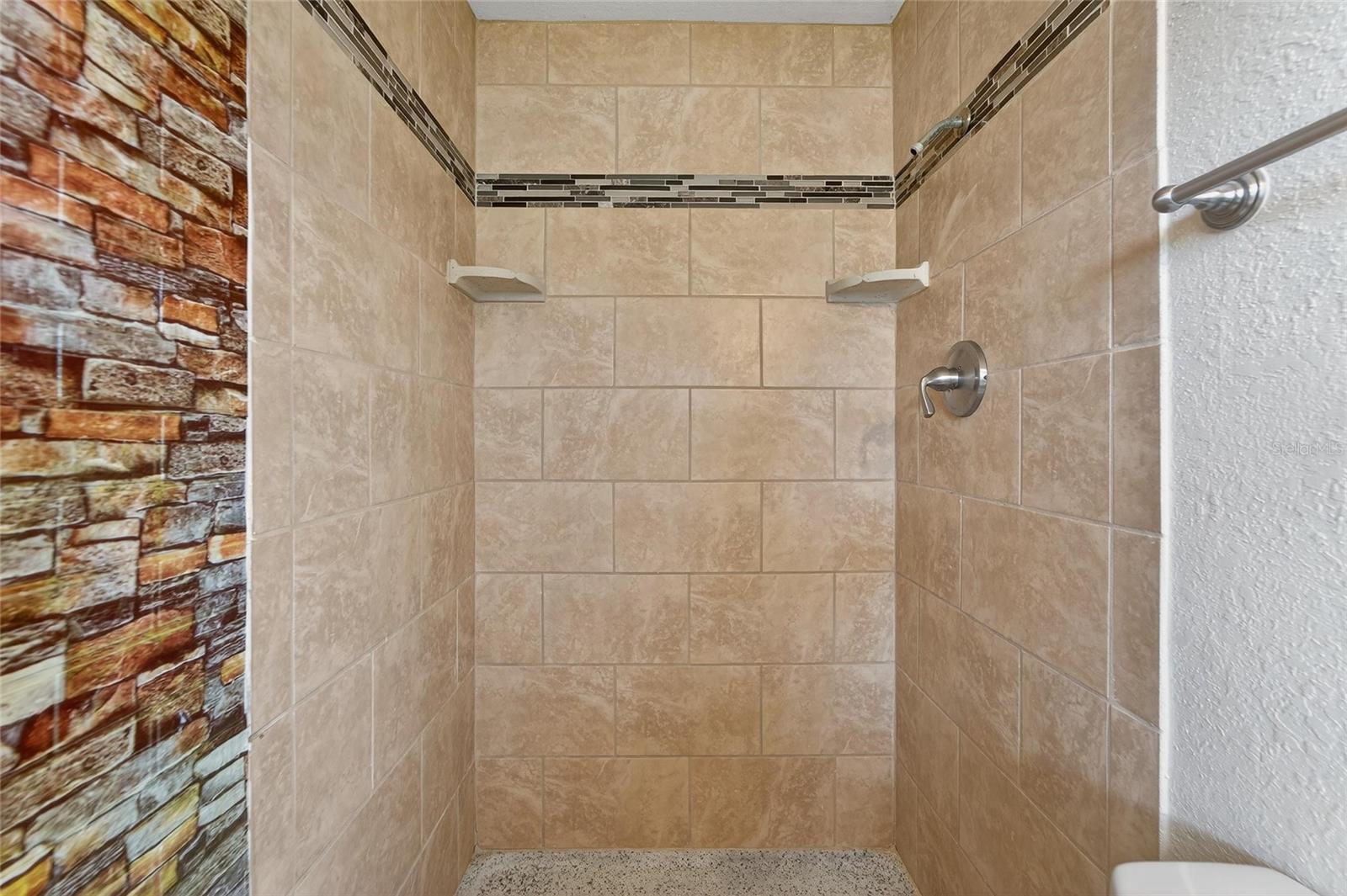 SHERYL MANOR - Residential Lease