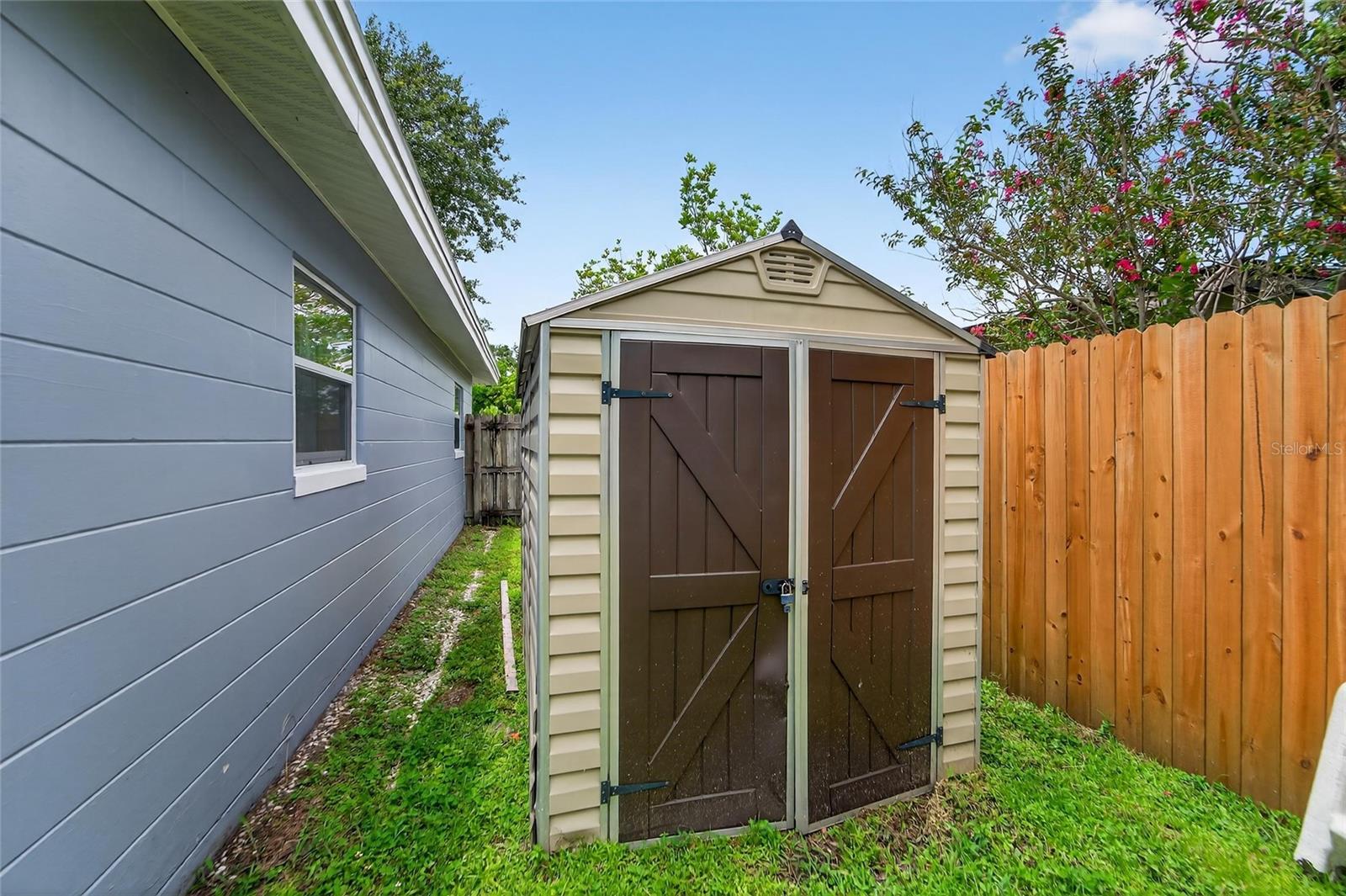 SHERYL MANOR - Residential Lease