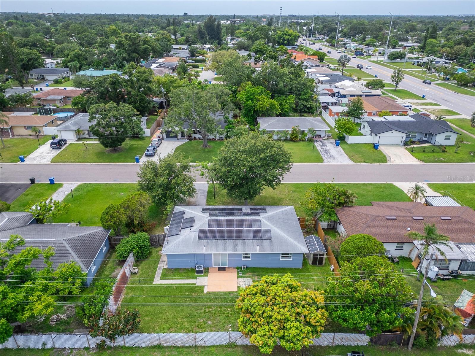 SHERYL MANOR - Residential Lease