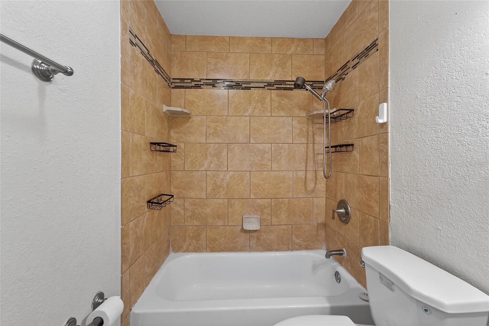 SHERYL MANOR - Residential Lease