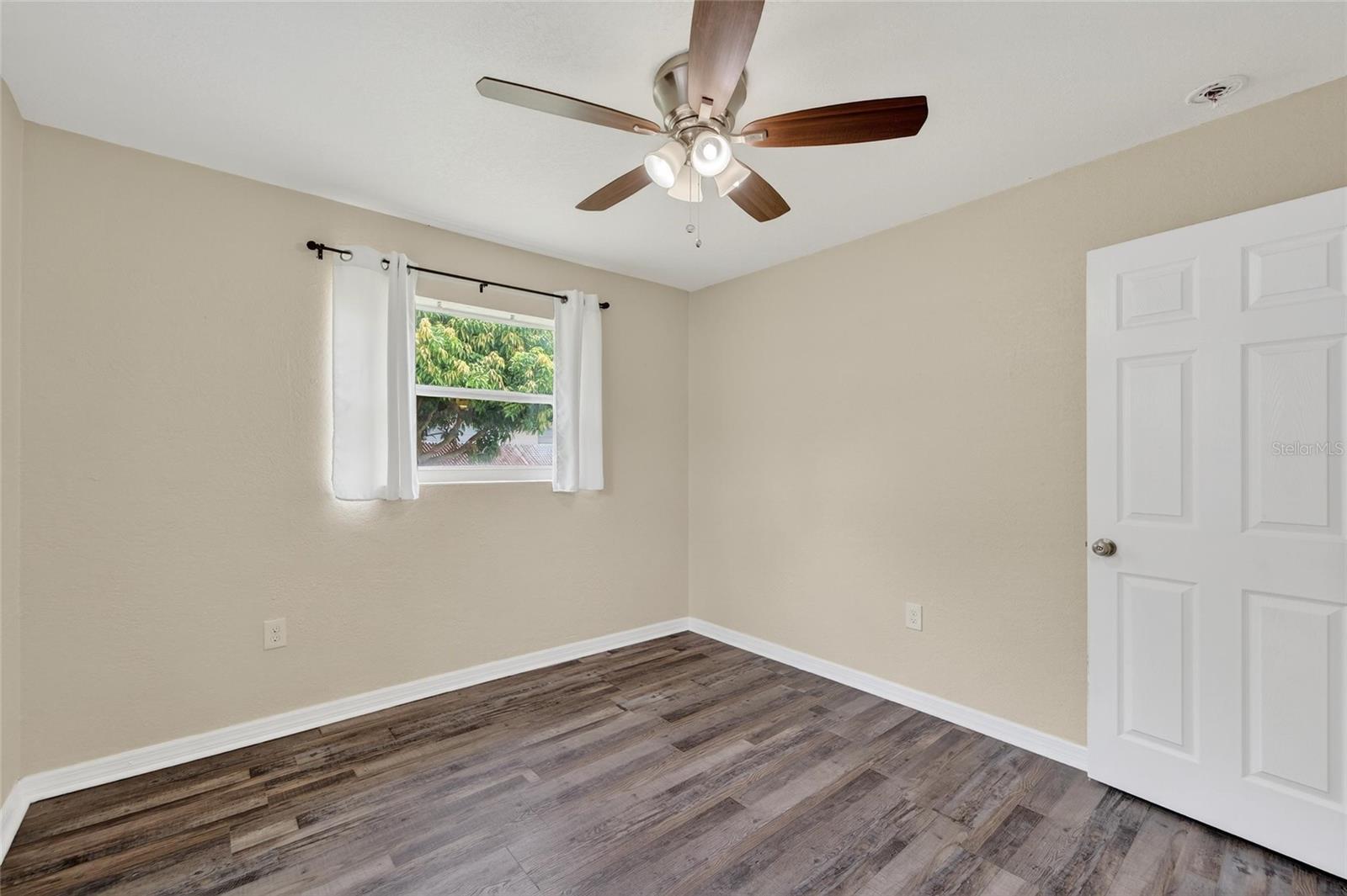 SHERYL MANOR - Residential Lease