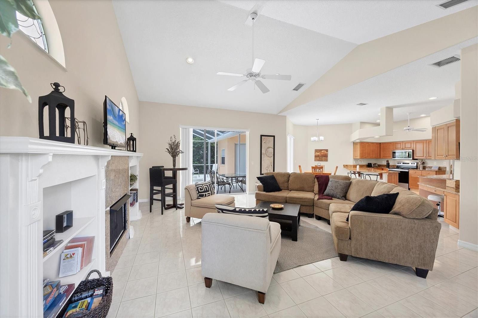 BENEVA OAKS II - Residential Lease