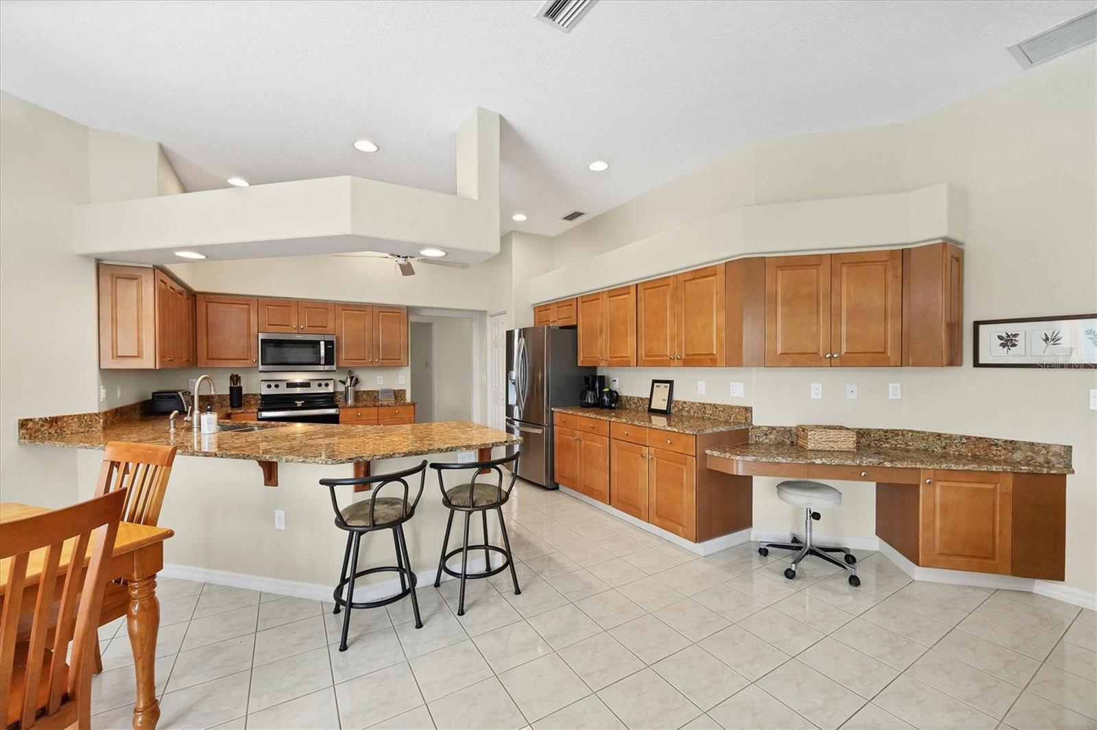 BENEVA OAKS II - Residential Lease