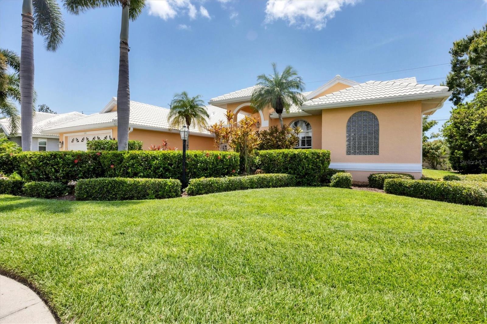 BENEVA OAKS II - Residential Lease