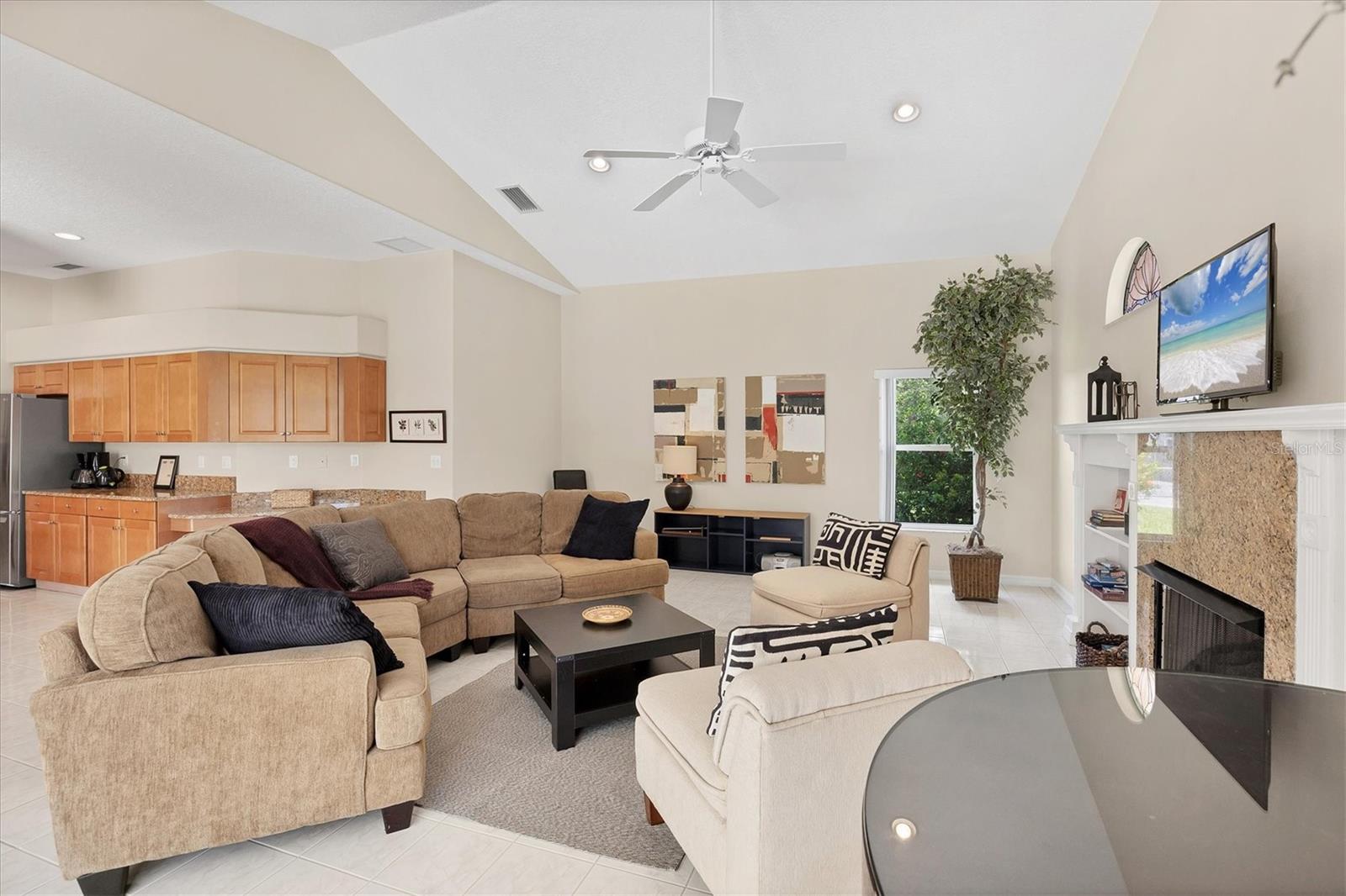 BENEVA OAKS II - Residential Lease