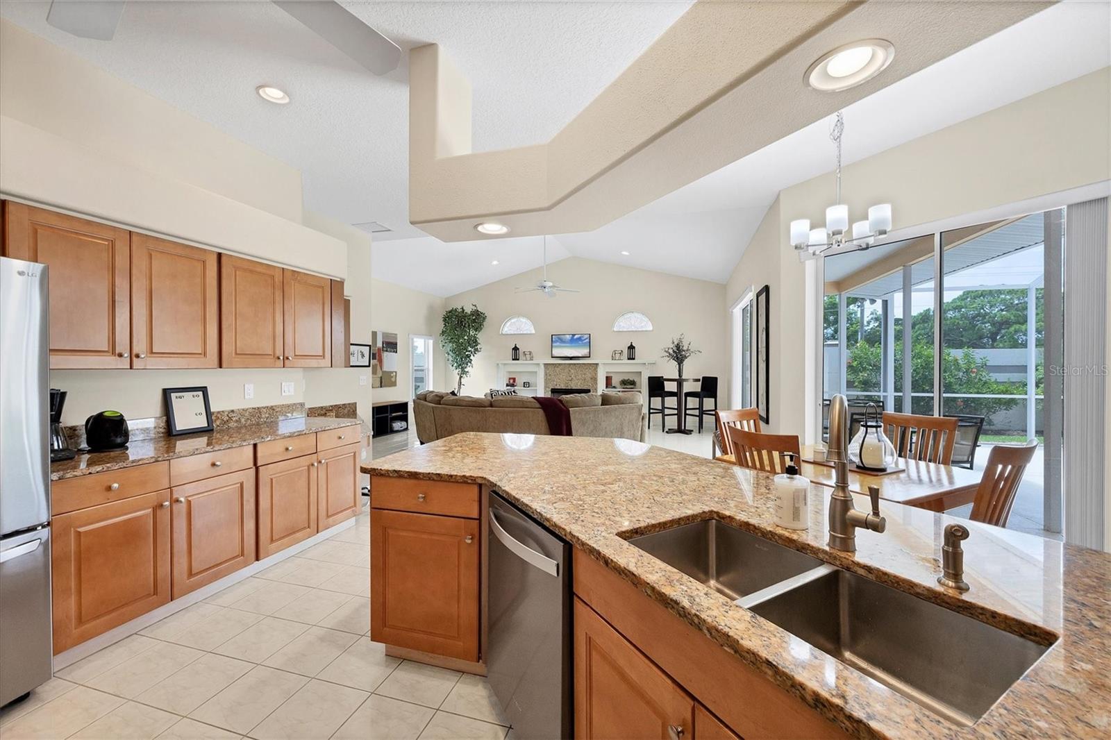 BENEVA OAKS II - Residential Lease