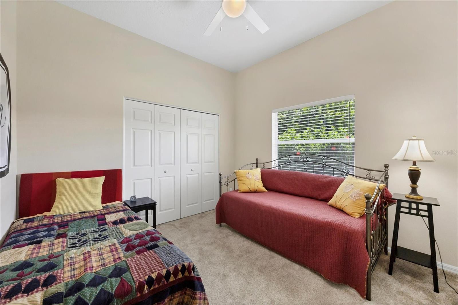 BENEVA OAKS II - Residential Lease