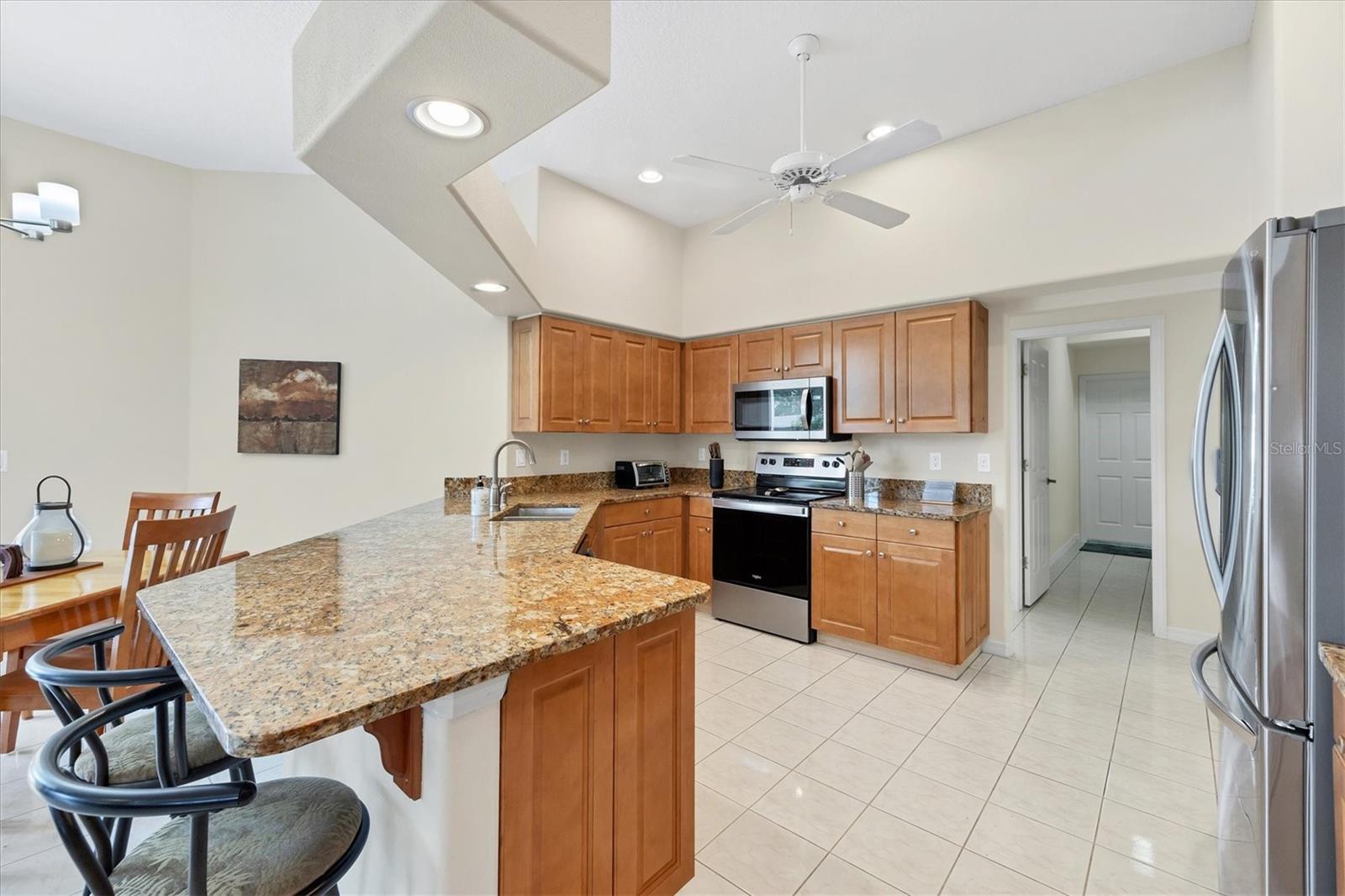 BENEVA OAKS II - Residential Lease