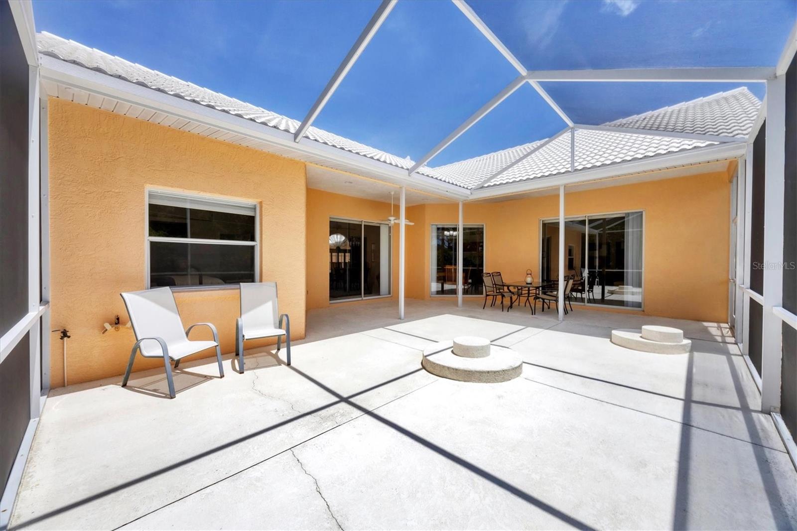 BENEVA OAKS II - Residential Lease