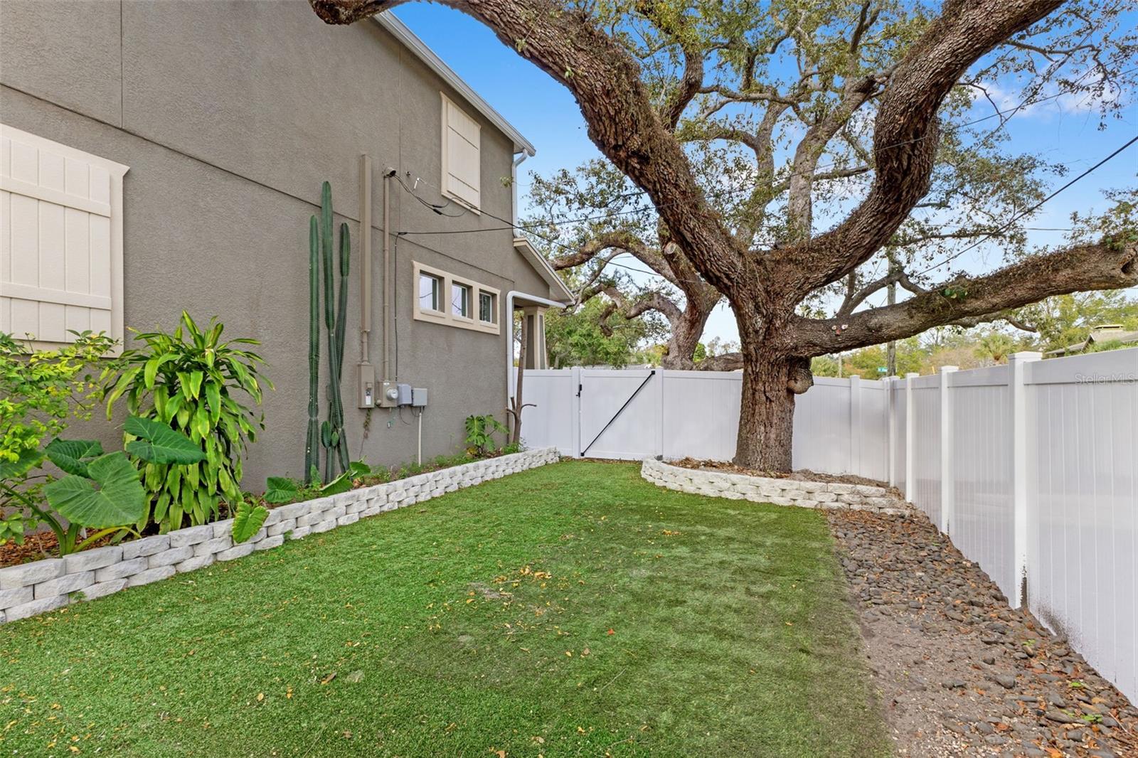 HANNA HILLS - Residential