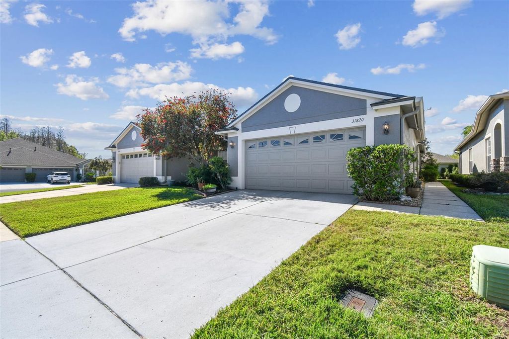 Photo of 31820 Blythewood Way, Wesley Chapel, FL 33543 (MLS # TB8362100)