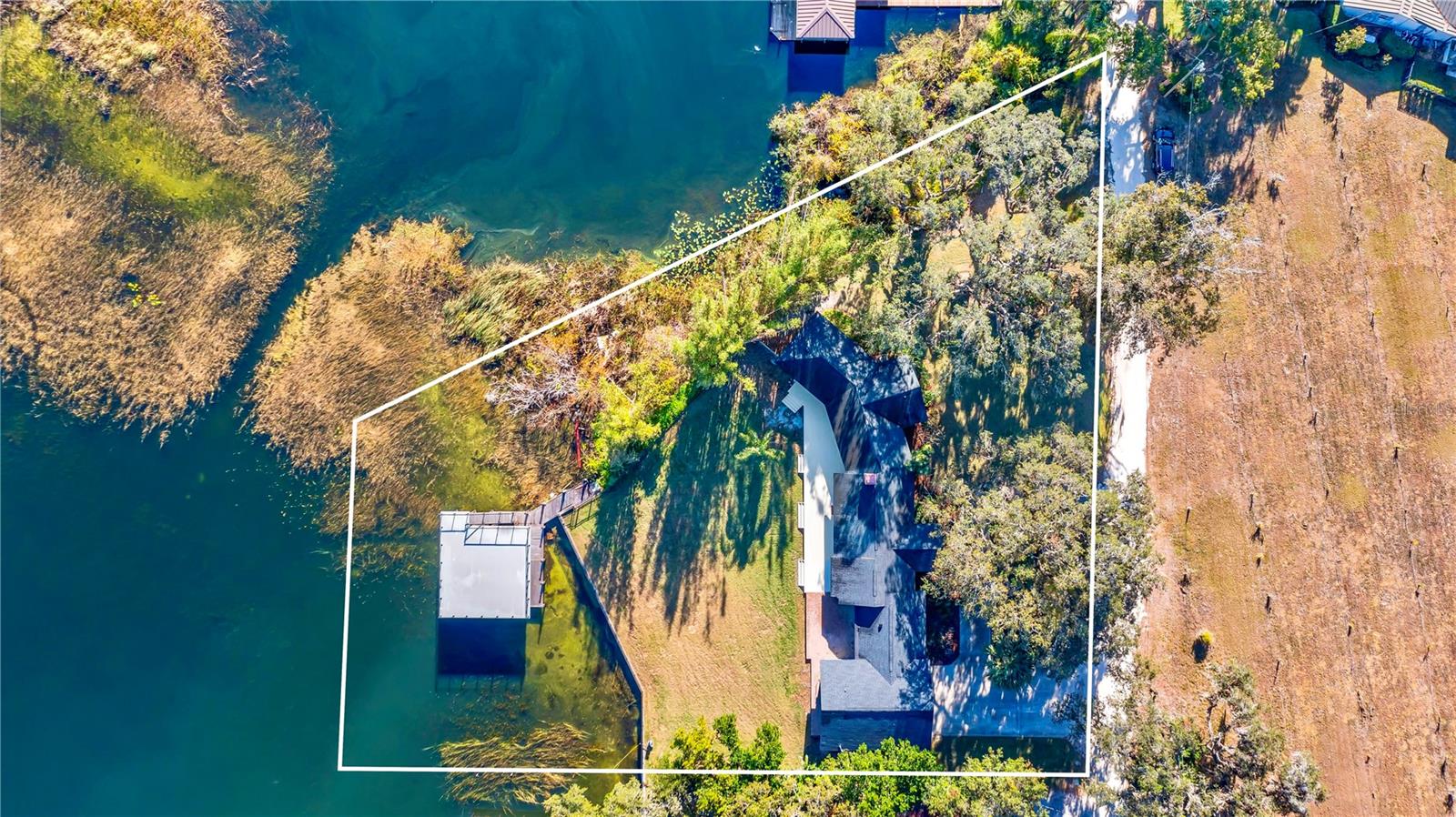 647 RIDGEWOOD DRIVE