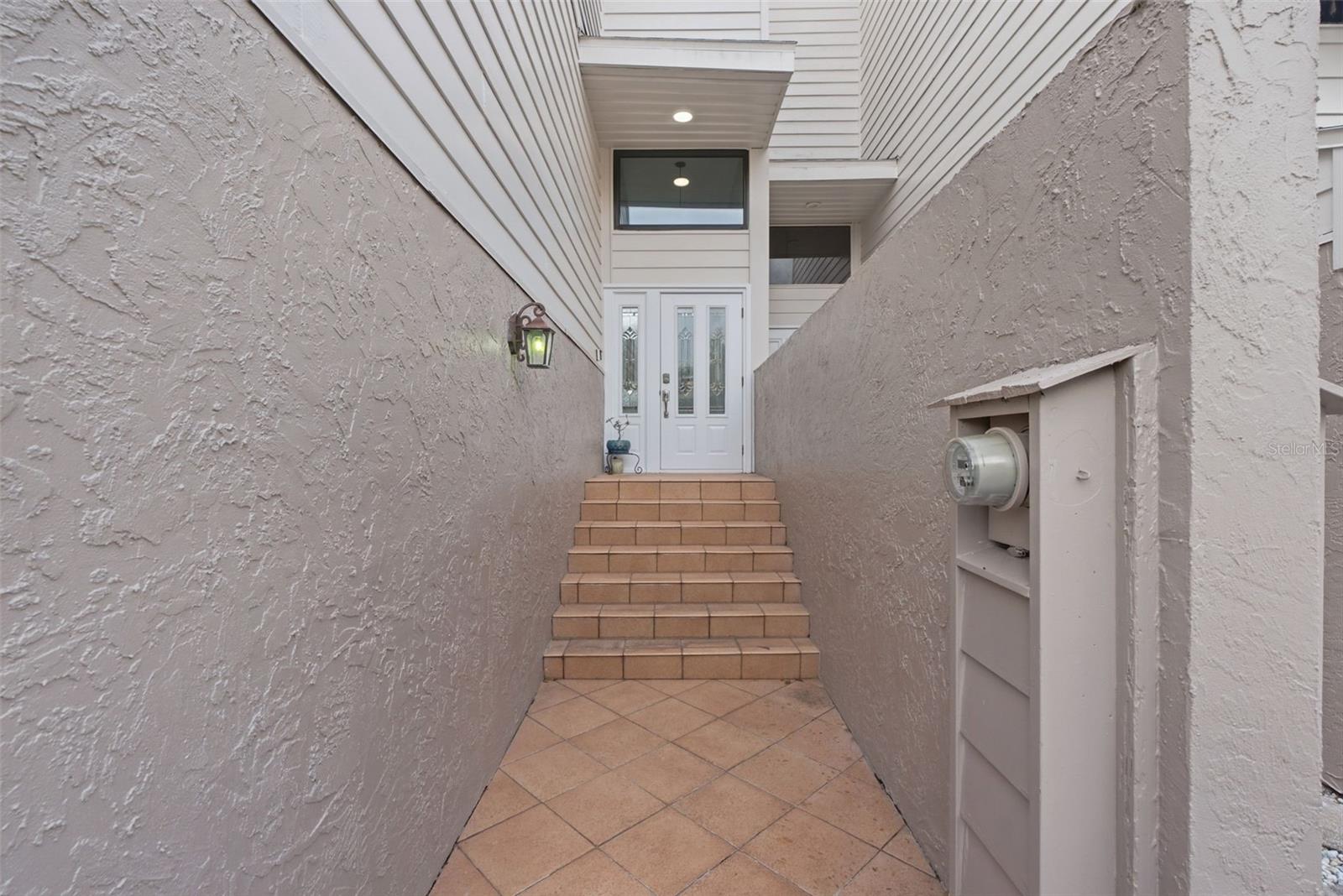 13956 LAKE POINT DRIVE