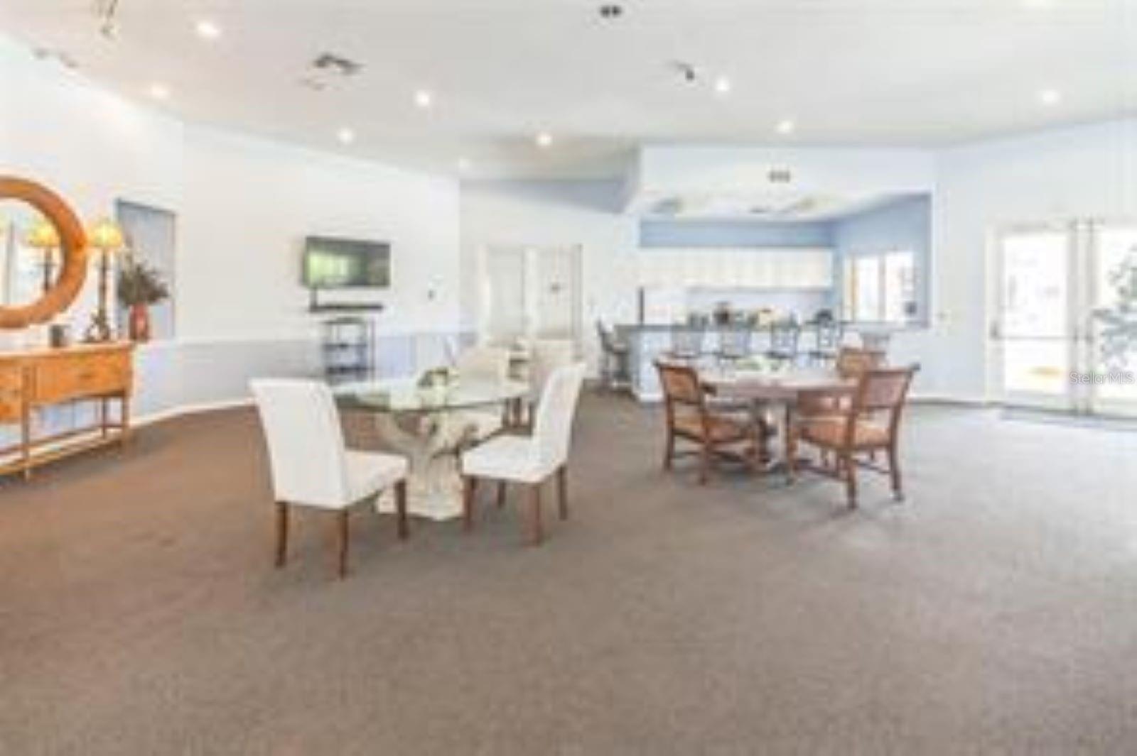 BEACHWAY CONDOS - Residential