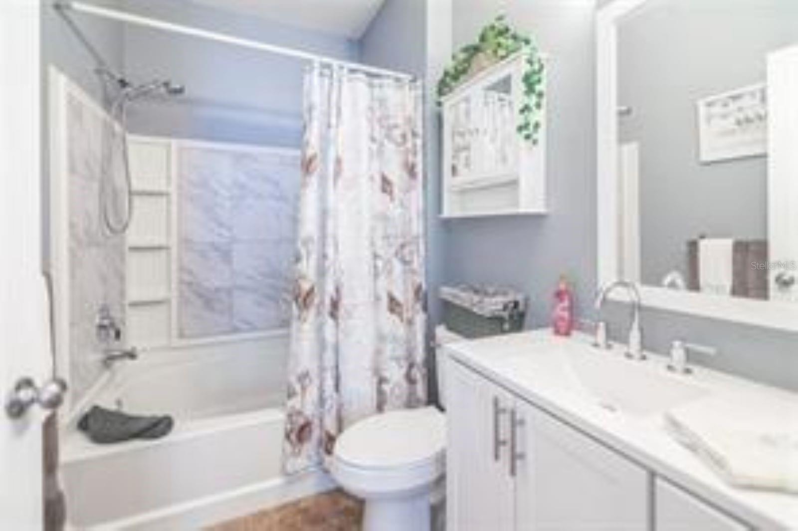 BEACHWAY CONDOS - Residential