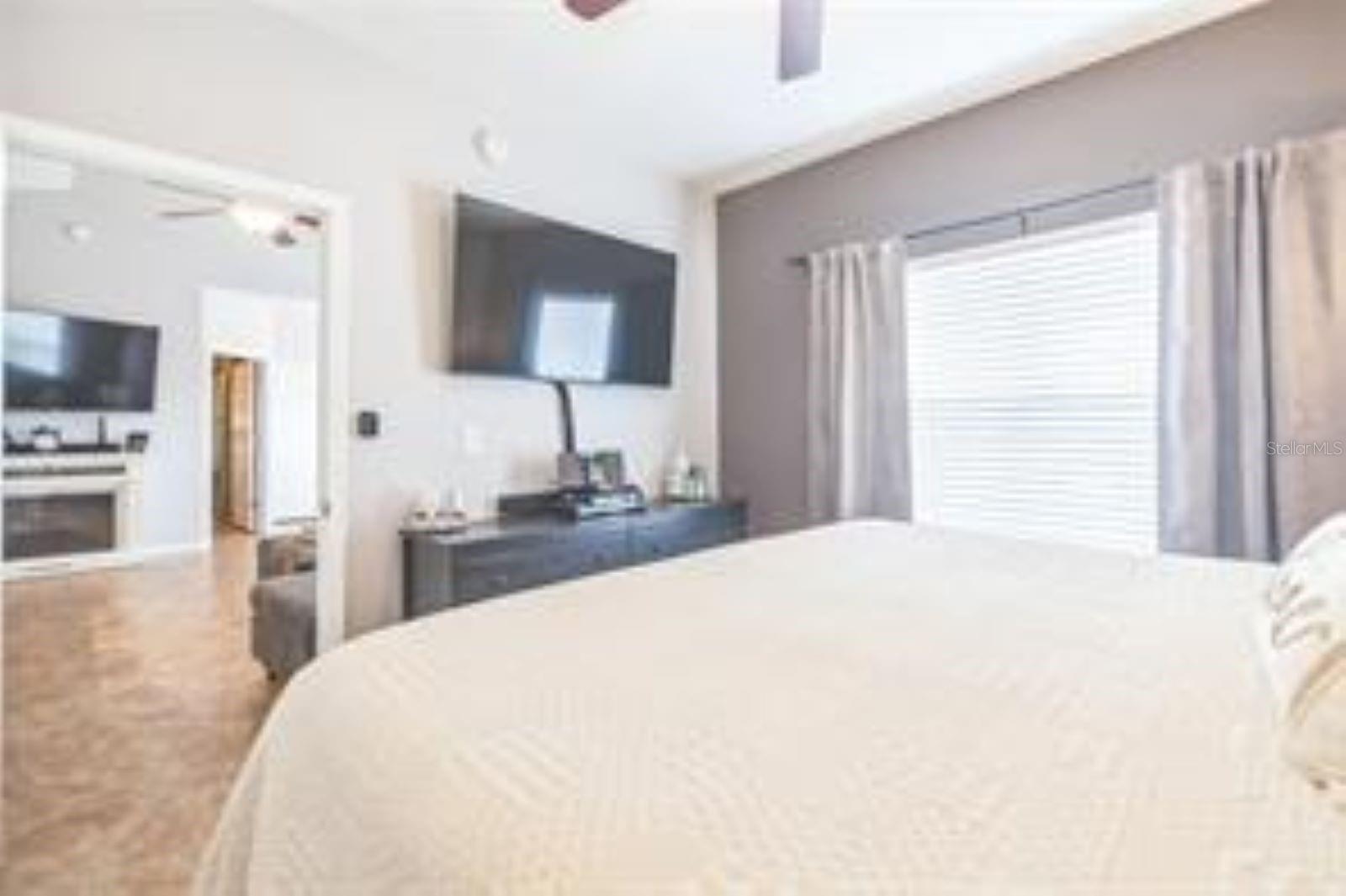 BEACHWAY CONDOS - Residential