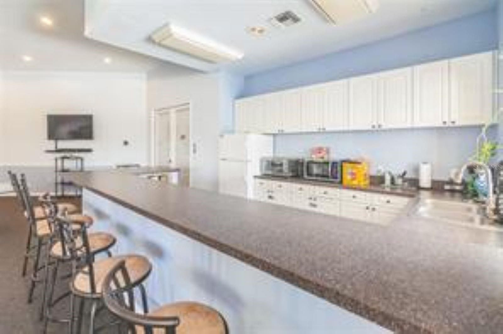 BEACHWAY CONDOS - Residential
