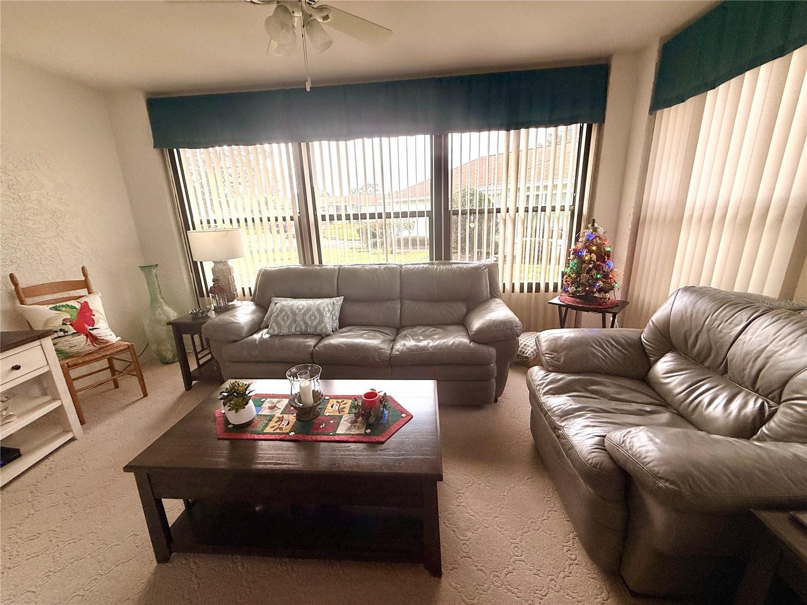 DOLLAR LAKE VILLAGE CONDO 02 - Residential