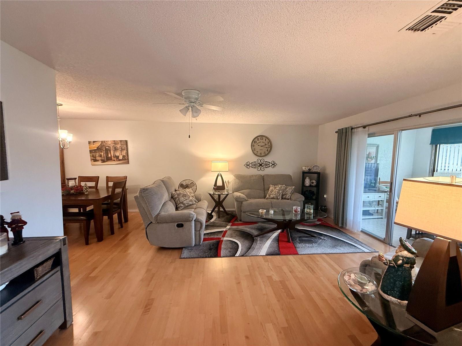 DOLLAR LAKE VILLAGE CONDO 02 - Residential