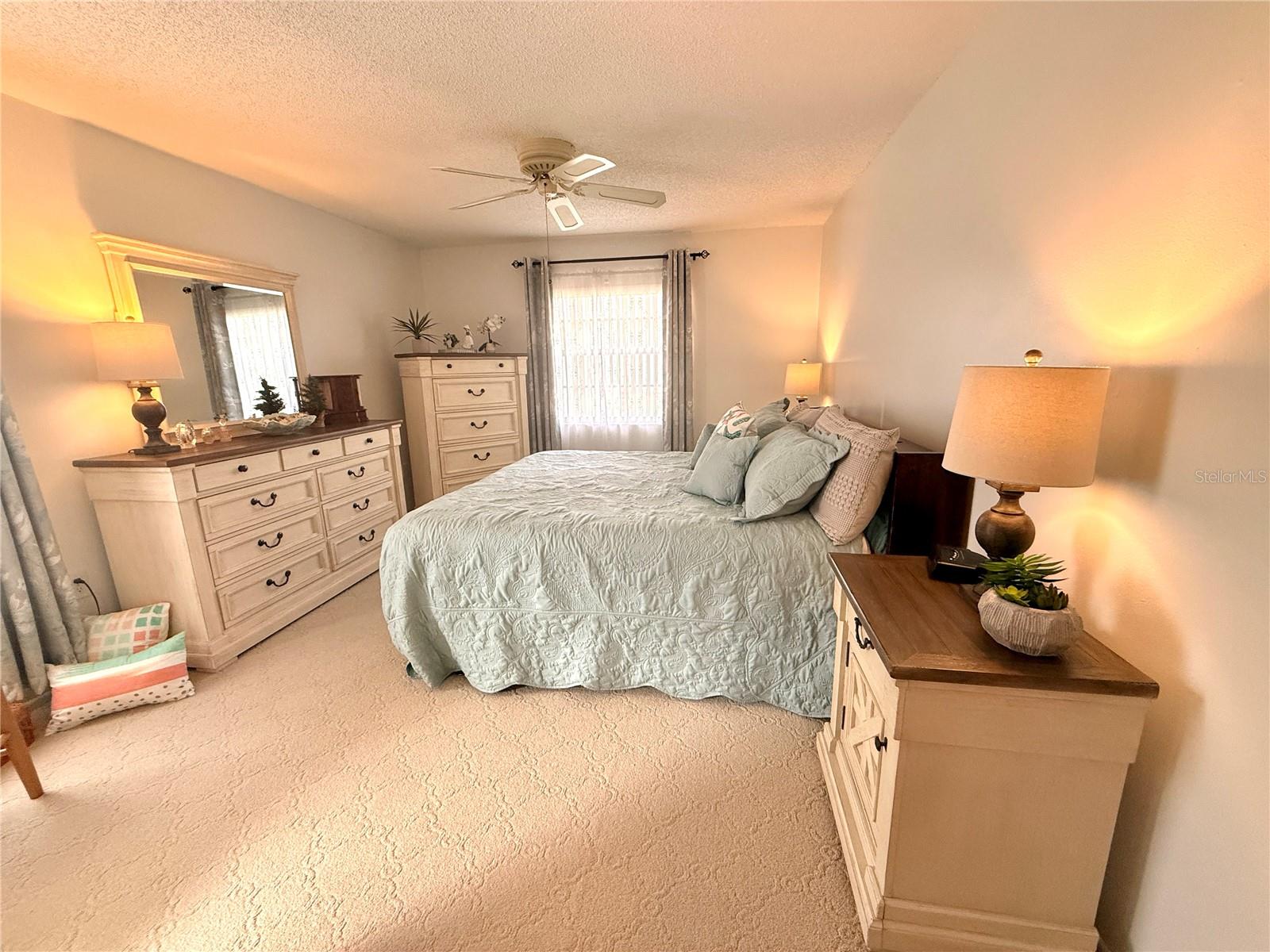 DOLLAR LAKE VILLAGE CONDO 02 - Residential