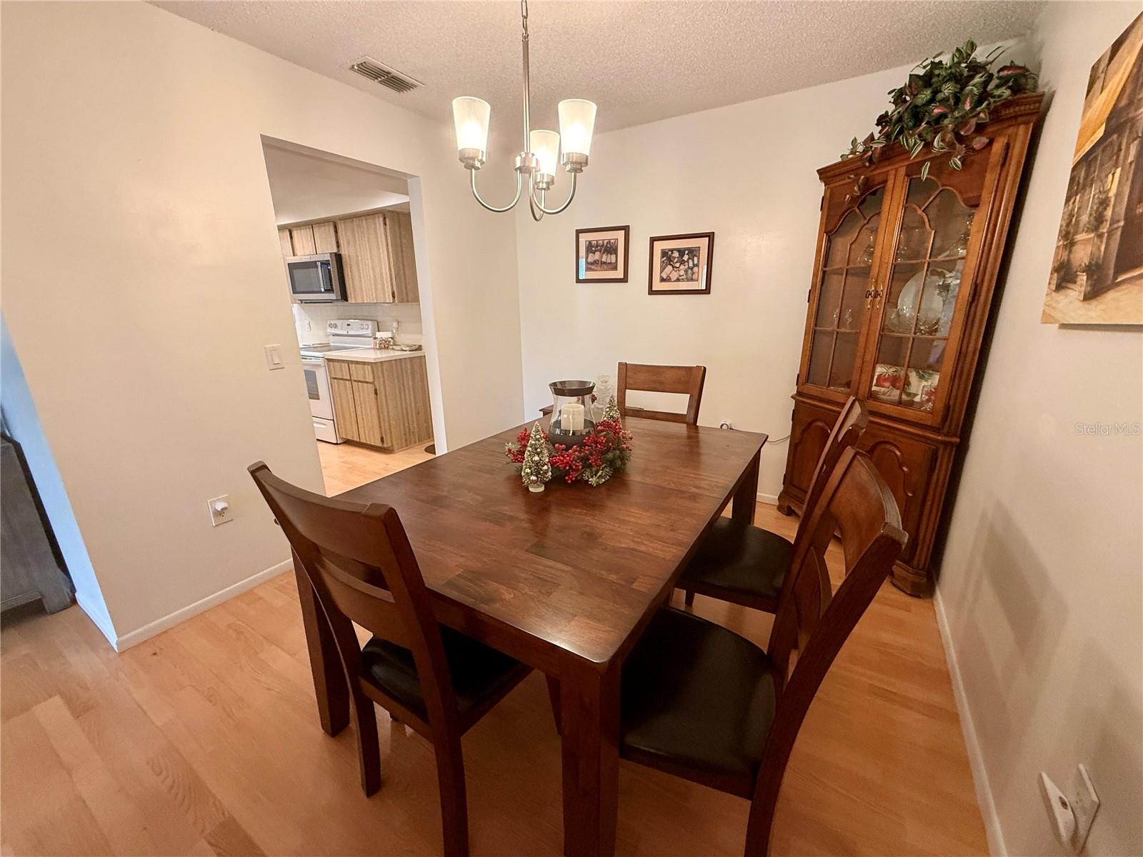 DOLLAR LAKE VILLAGE CONDO 02 - Residential