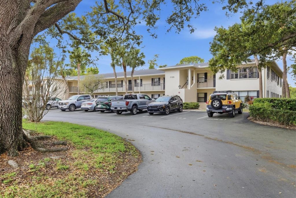 Photo of 7130 Fairway Bend Lane #291, Sarasota, FL 34243 (MLS # A4689051)