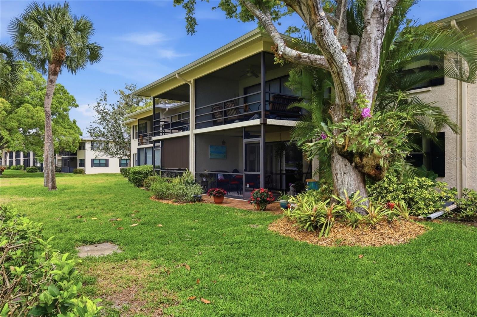 PALM-AIRE AT SARASOTA 11-B - Residential