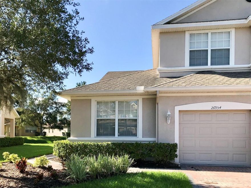 End Unit, MASTER BEDROOM DOWNSTAIRS! 3 Bedroom 2.5 Bath and Covered Lanai with Water View in the gated community of Lakeside of
Seven Oaks. Lawn, water and trash included! Sorry, no pets.