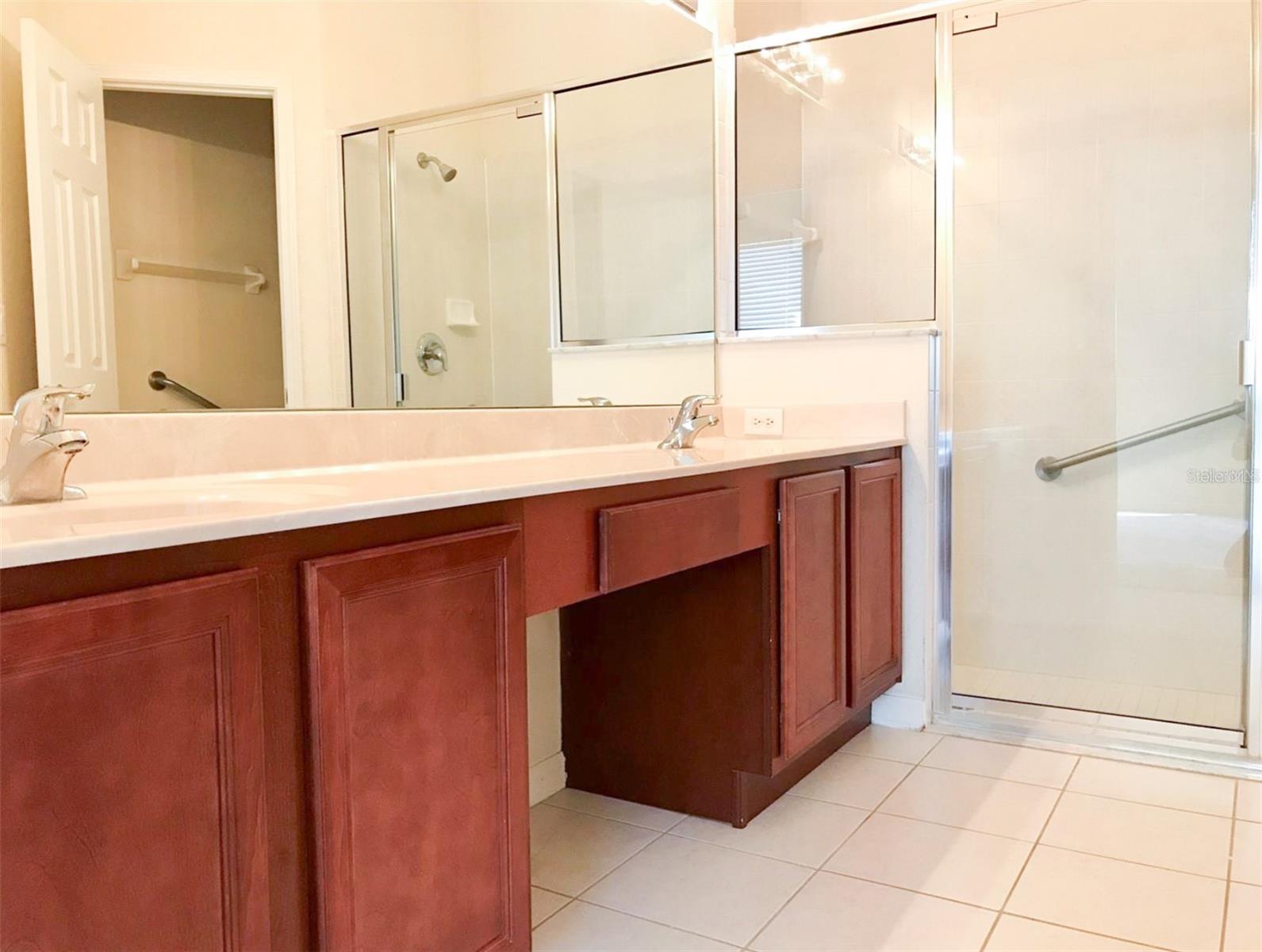 SEVEN OAKS PRCL S-6A B-12 B-19 - Residential Lease